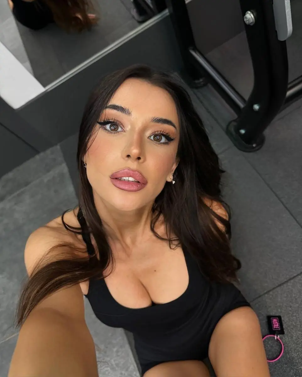 Giordana escort in Phuket